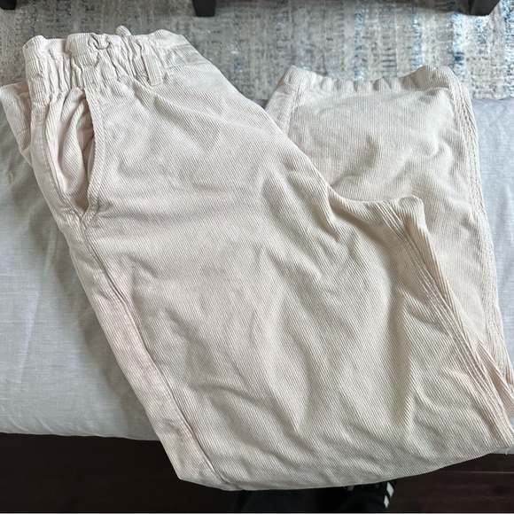 American Eagle Corduroy Paper Bag Barrel Pant Ivory Size 10 Super High-Waisted - Picture 9 of 9